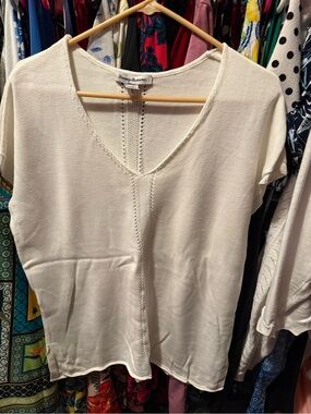 Tommy Bahama White Knit V-Neck Sweater Top